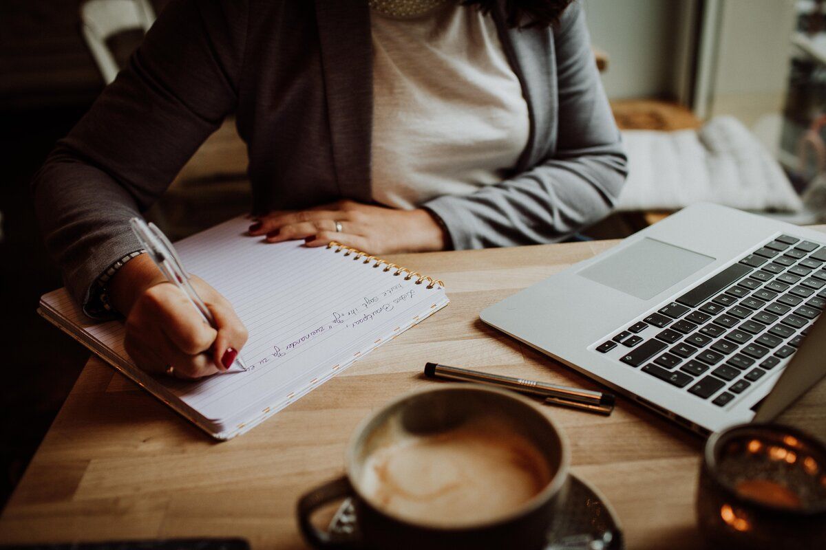 creamos tu contenido perfecto. Trabaja con Content Writer